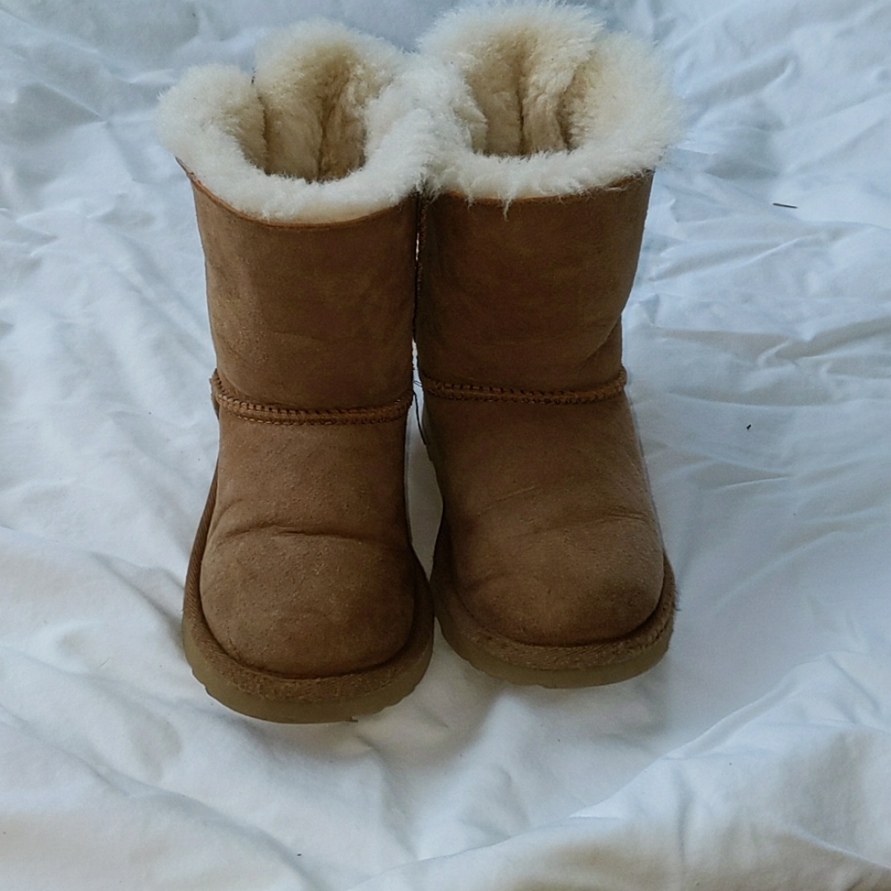 Girls ugh boots